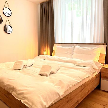 Appartement 4FriendscentruBraşov Extérieur photo